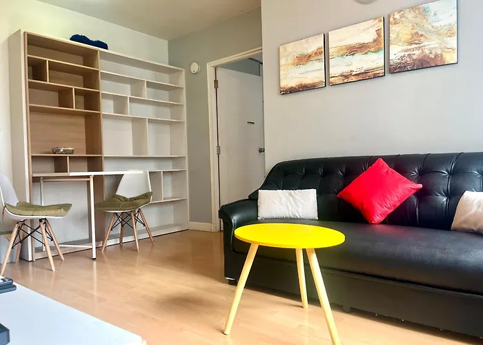 1br 5 Min To Bts 1000mbps Fiber Wi-fi Great Location *